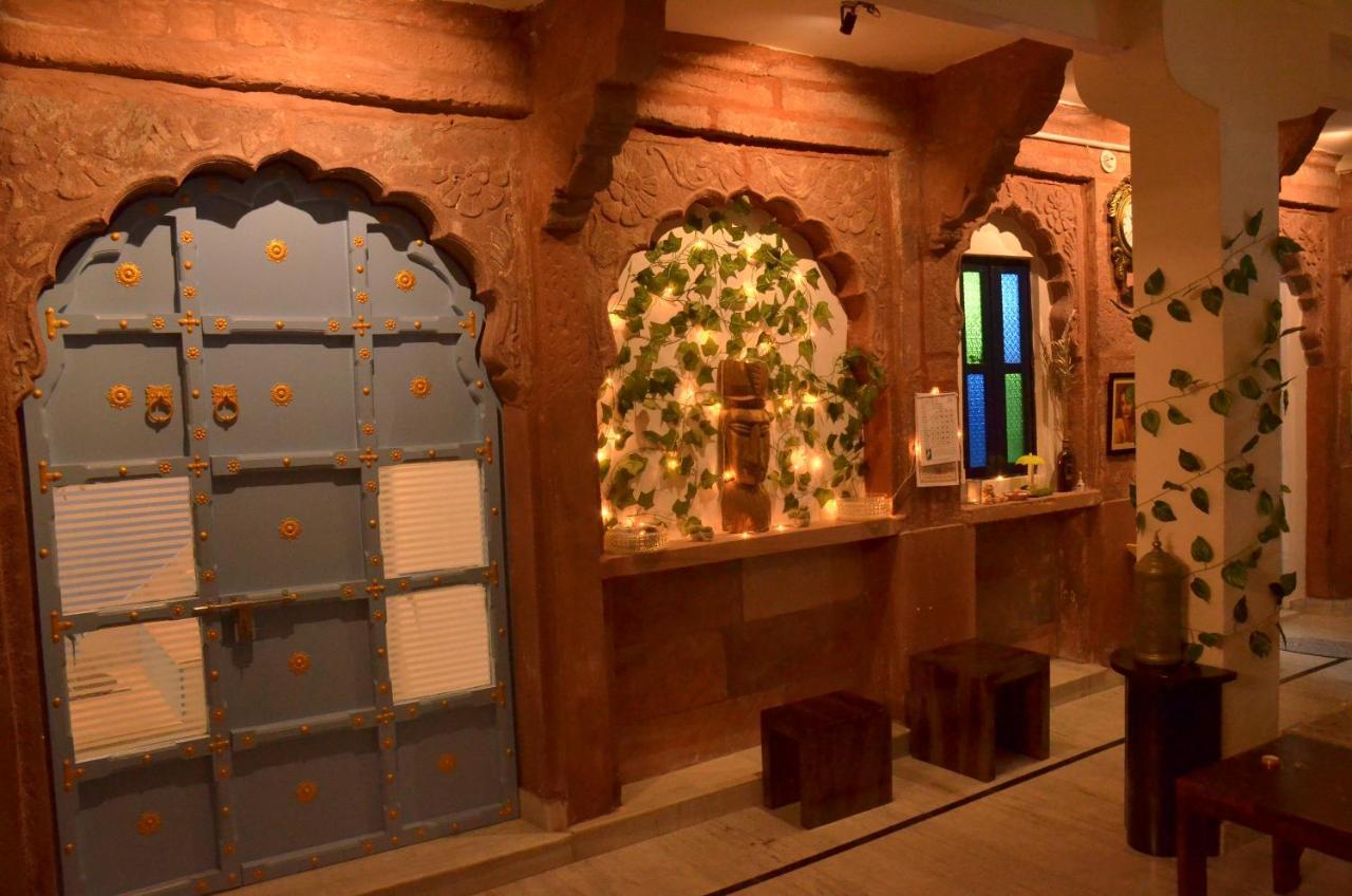 Aura B&B - The Haveli Homestay ジョードプル エクステリア 写真