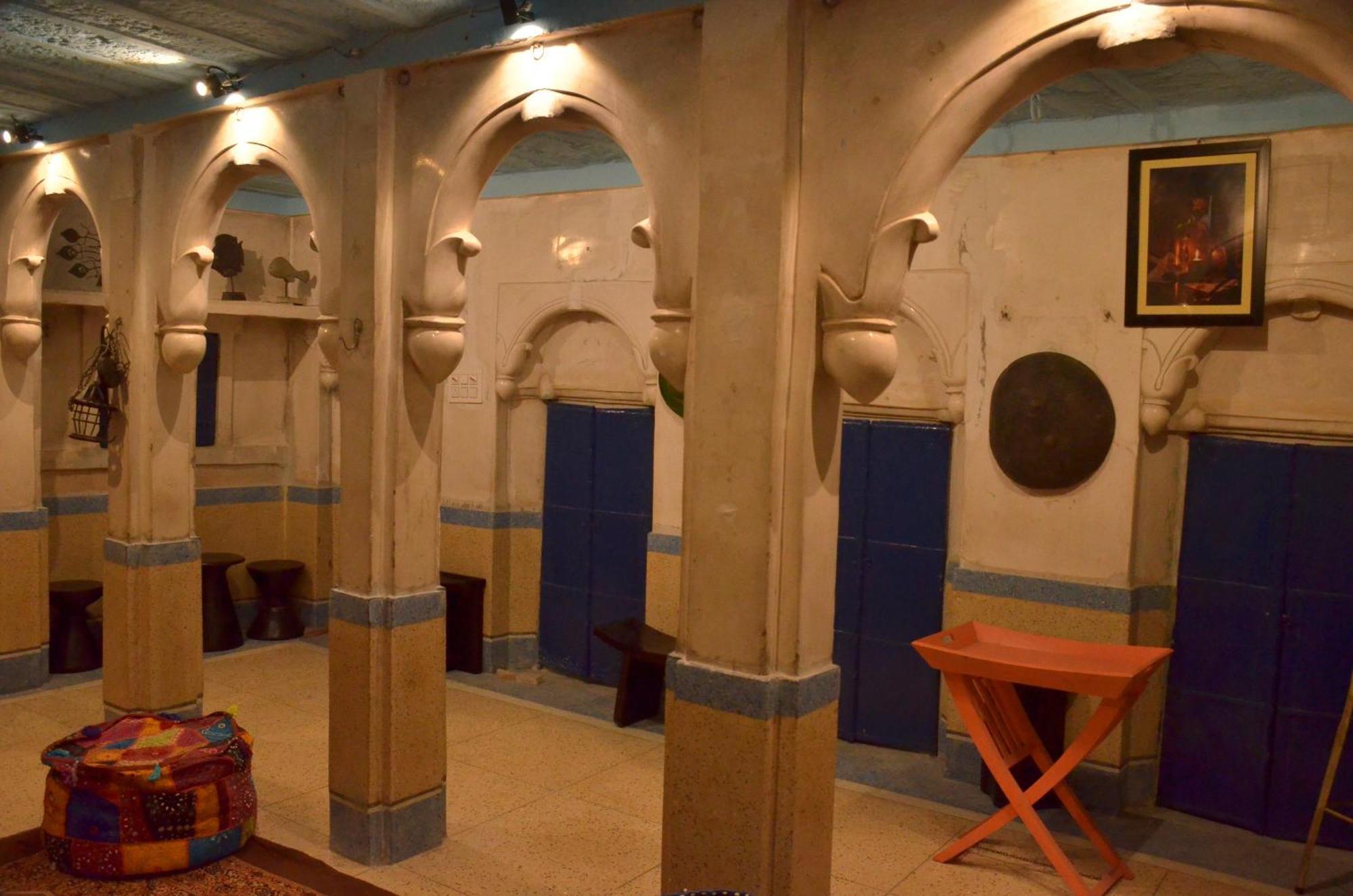 Aura B&B - The Haveli Homestay ジョードプル エクステリア 写真