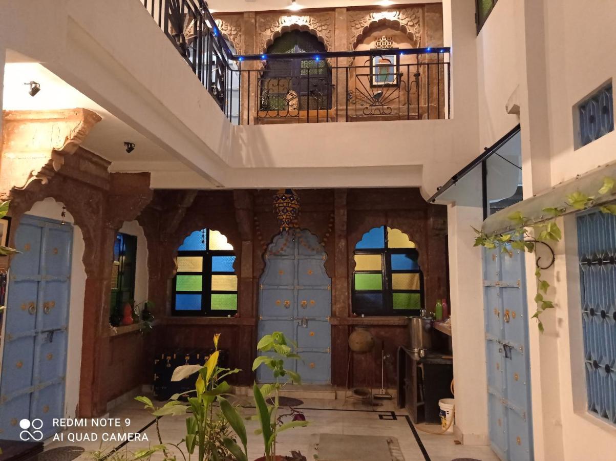 Aura B&B - The Haveli Homestay ジョードプル エクステリア 写真