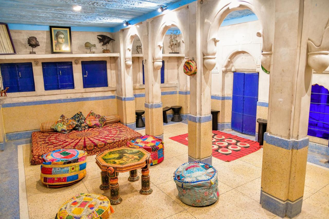 Aura B&B - The Haveli Homestay ジョードプル エクステリア 写真