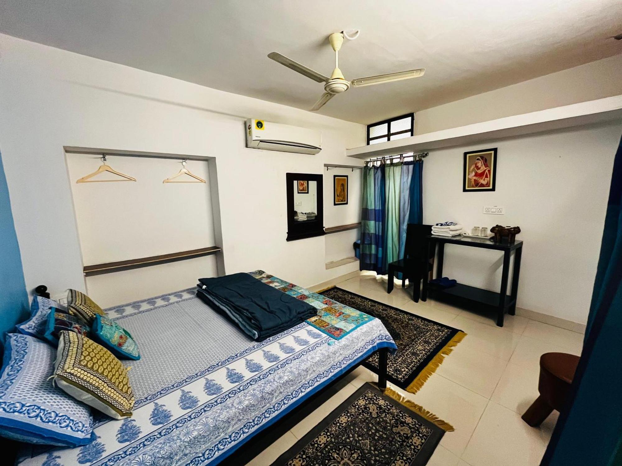 Aura B&B - The Haveli Homestay ジョードプル エクステリア 写真